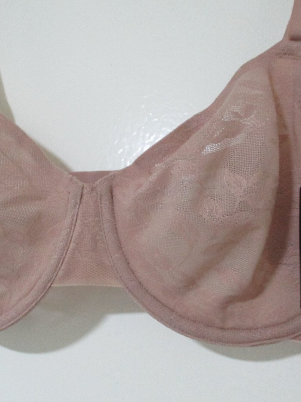 NWT Wacoal Full Figure Natural lacy flesh color BRA 34D